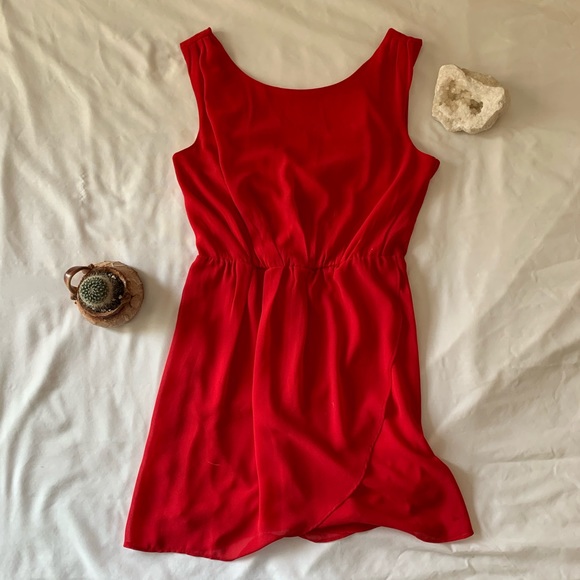 Red Dress - Picture 3 of 7